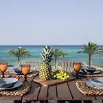 Nerea Seafront Villa, A Pristine Retreat, By Thinkvilla فيلة