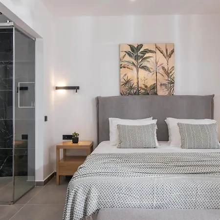 Nerea Seafront Villa, A Pristine Retreat, By Thinkvilla Βίλα